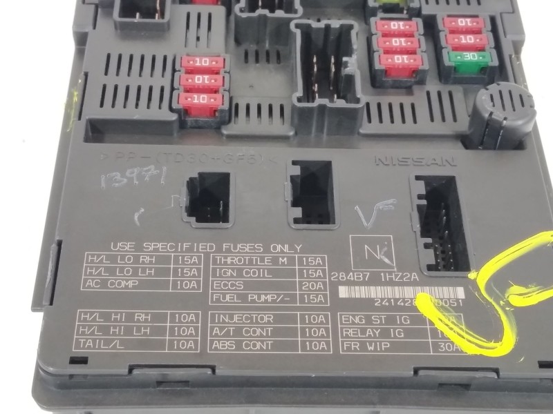 Recambio de caja reles / fusibles para nissan note (e12) 1.5 dci referencia OEM IAM 284B71HZ2A  