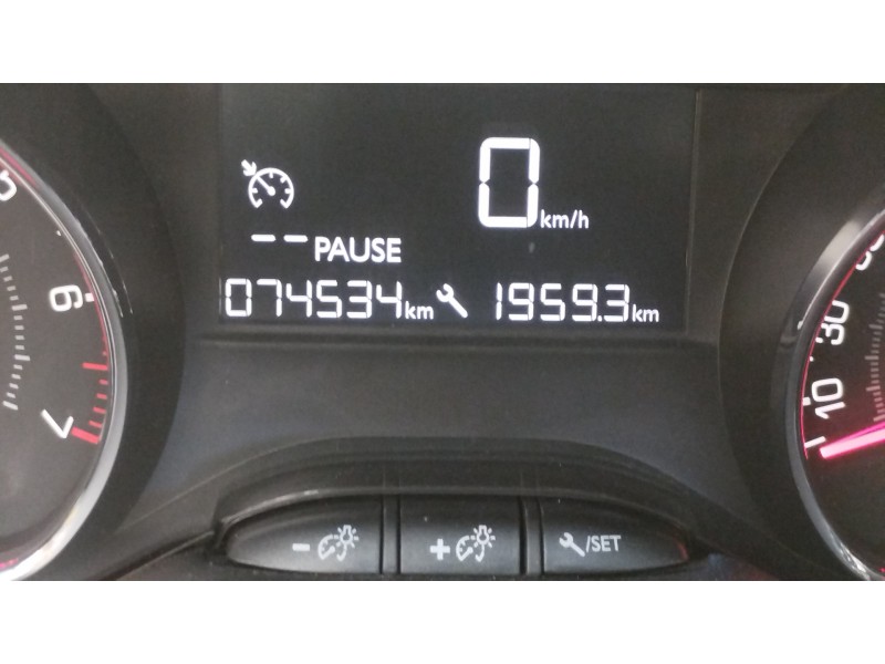 Recambio de cuadro instrumentos para peugeot 208 style referencia OEM IAM   