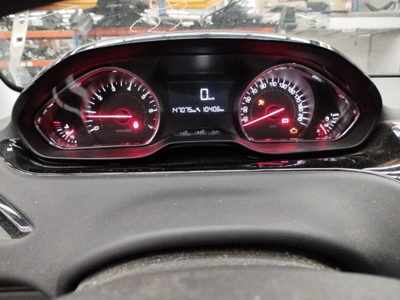 Recambio de cuadro instrumentos para peugeot 208 i (ca_, cc_) 1.2 vti 82 referencia OEM IAM   