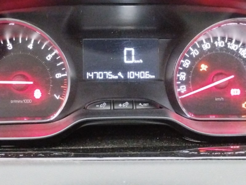 Recambio de cuadro instrumentos para peugeot 208 i (ca_, cc_) 1.2 vti 82 referencia OEM IAM   