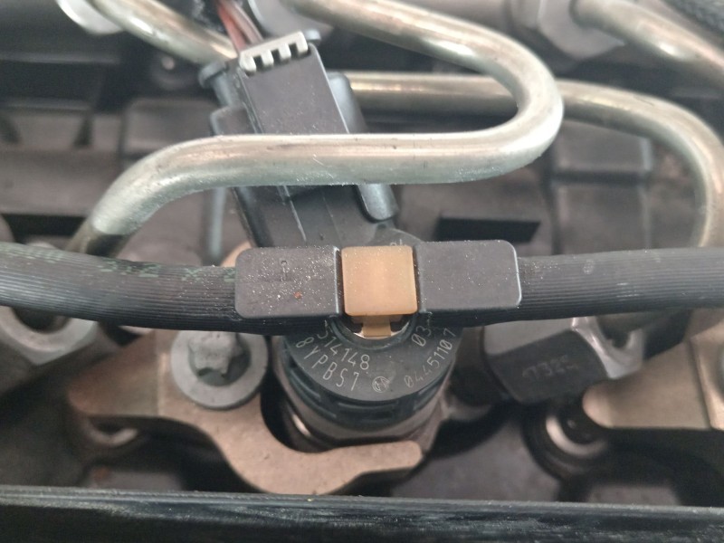 Recambio de inyector para bmw serie 3 touring (f31) 320d referencia OEM IAM 8514148  0445110743