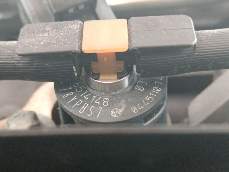 Recambio de inyector para bmw serie 3 touring (f31) 320d referencia OEM IAM 8514148  0445110743