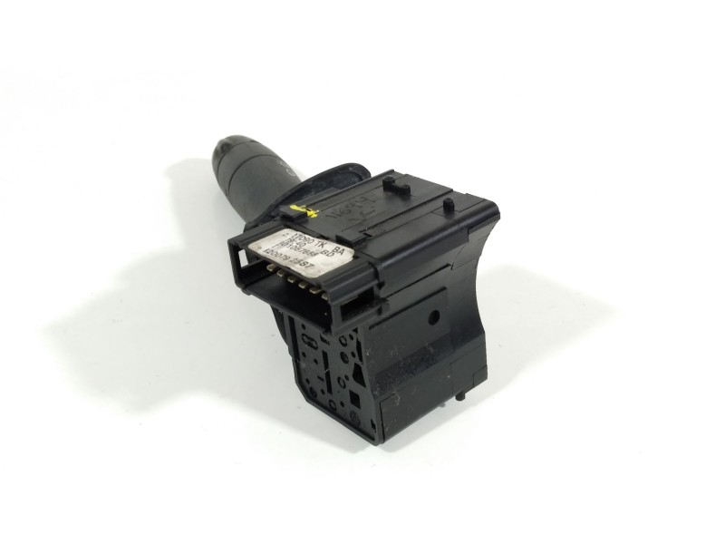 Recambio de mando limpia para dacia duster ambiance 4x2 referencia OEM IAM 6001551358  8200792587