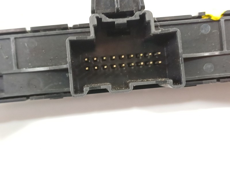 Recambio de warning para opel insignia berlina excellence referencia OEM IAM 23177688  