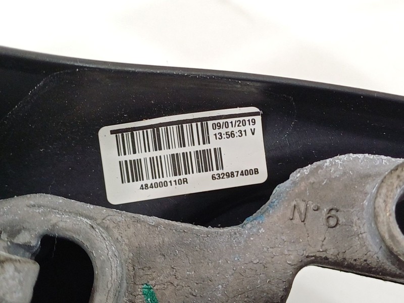 Recambio de volante para renault captur limited referencia OEM IAM 484000110R  