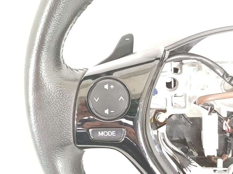Recambio de volante para toyota aygo x-cite referencia OEM IAM 451000H070  