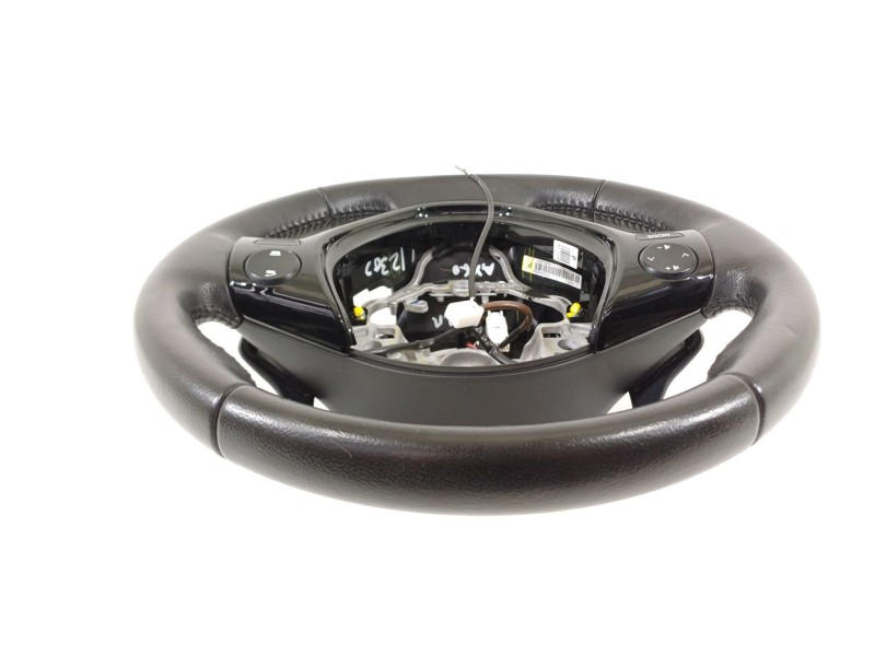 Recambio de volante para toyota aygo x-cite referencia OEM IAM 451000H070  