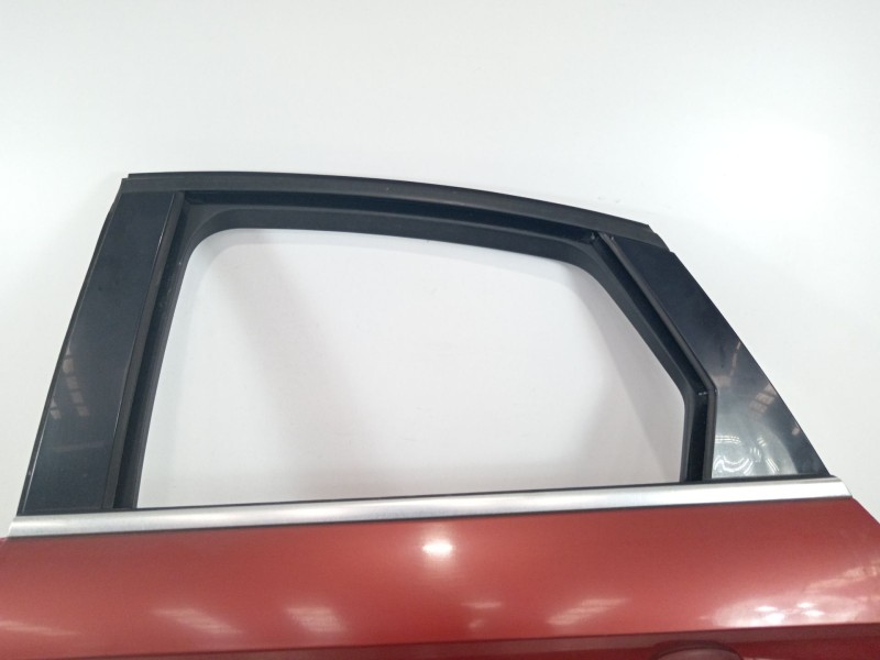 Recambio de puerta trasera izquierda para ford mondeo ber. (ca2) ghia referencia OEM IAM   