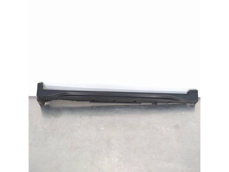 Recambio de faldon lateral para nissan x-trail (t32) connect referencia OEM IAM 768506FR0A  