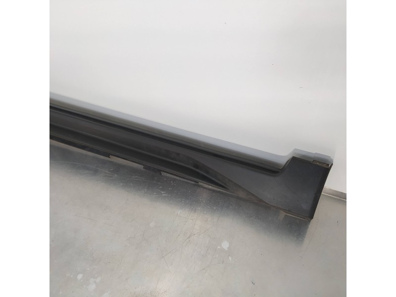 Recambio de faldon lateral para nissan x-trail (t32) connect referencia OEM IAM 768506FR0A  