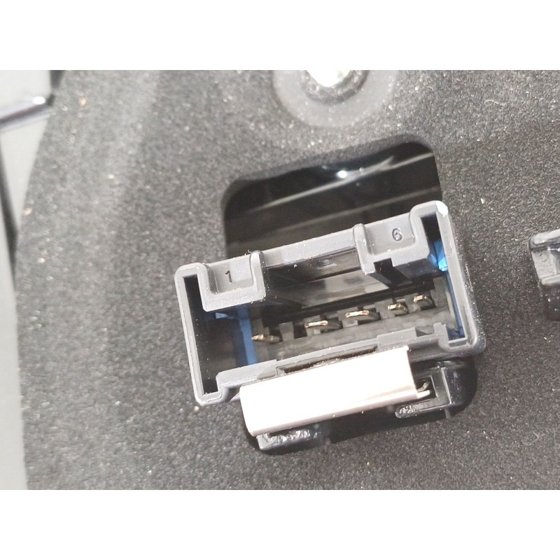 Recambio de piloto trasero derecho para peugeot 208 ii (ub_, up_, uw_, uj_) 1.2 puretech 100 referencia OEM IAM 9823216680  