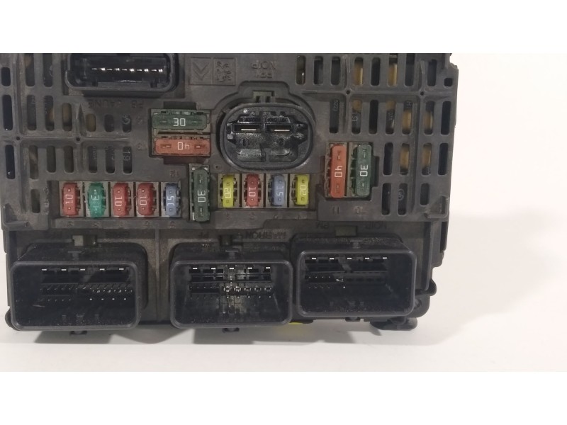 Recambio de caja reles / fusibles para peugeot 407 st sport referencia OEM IAM 9658539280  