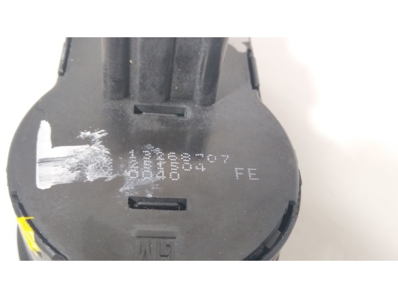 Recambio de mando luces para opel insignia sports tourer 2.0 16v cdti referencia OEM IAM 13268707  