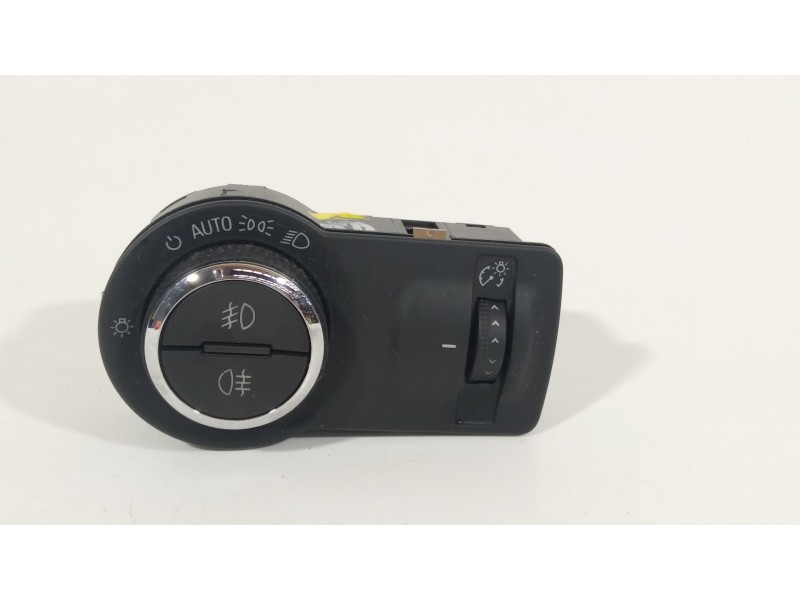 Recambio de mando luces para opel insignia berlina 2.0 cdti referencia OEM IAM 22901659  