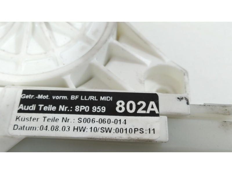 Recambio de motor elevalunas delantero derecho para audi a3 (8p) 1.9 tdi ambiente referencia OEM IAM 8P0959802A  