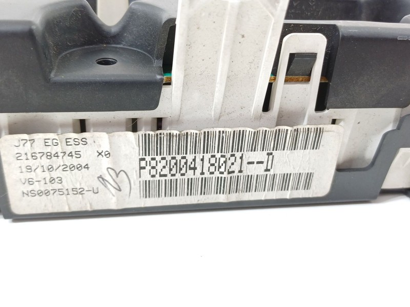Recambio de cuadro instrumentos para renault modus confort dynamique referencia OEM IAM 8200418021D  