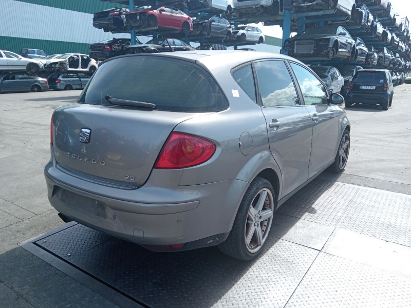 seat toledo iii (5p2) del año 2004
