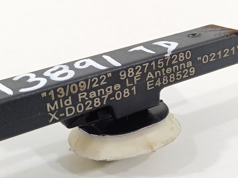 Recambio de antena para peugeot 208 ii (ub_, up_, uw_, uj_) 1.2 puretech 100 referencia OEM IAM 9827157280  