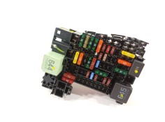 Recambio de caja reles / fusibles para seat arona (kj7, kjp) 1.0 tsi referencia OEM IAM 2Q0937615A  