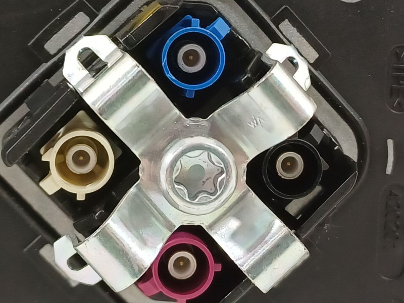 Recambio de antena para seat arona (kj7, kjp) 1.0 tsi referencia OEM IAM 6C0035501Q  