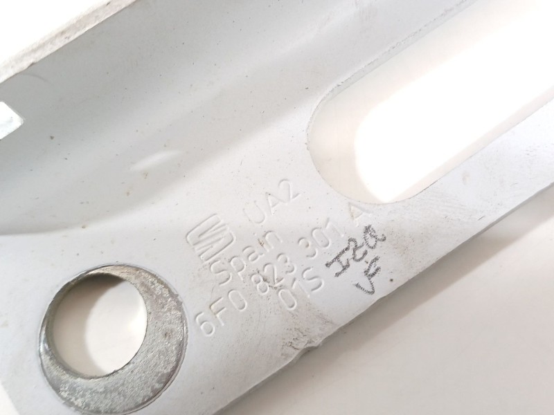 Recambio de bisagra capot para seat arona (kj7, kjp) 1.0 tsi referencia OEM IAM 6F0823301A  