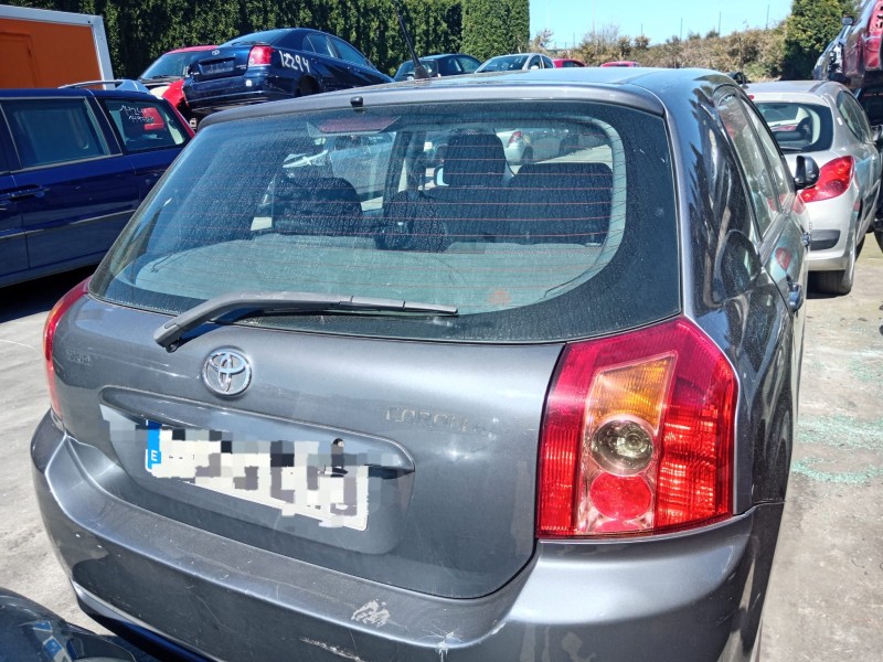 toyota corolla sedán (_e12_) del año 2006