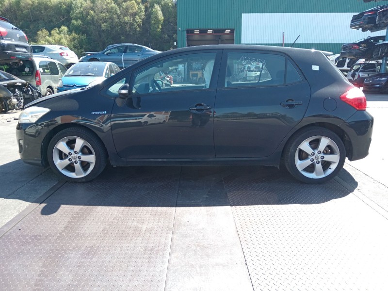 toyota auris (_e15_) del año 2010
