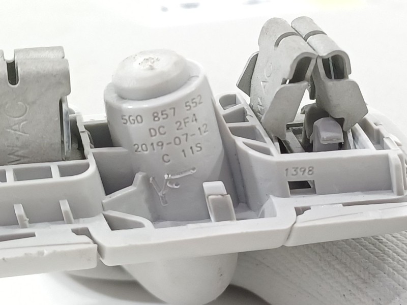 Recambio de parasol derecho para skoda scala (nw1) 1.6 tdi referencia OEM IAM 5G0857552  
