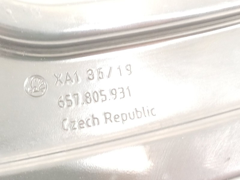 Recambio de travesaño superior para skoda scala (nw1) 1.6 tdi referencia OEM IAM XA13519  657805931