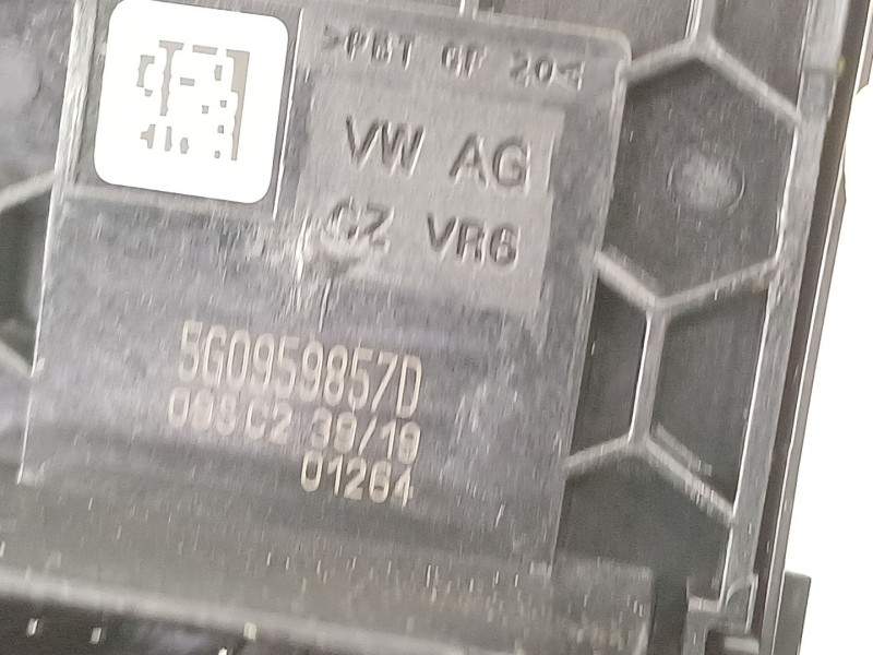 Recambio de mando elevalunas delantero izquierdo para skoda scala (nw1) 1.6 tdi referencia OEM IAM 5G0959857D  