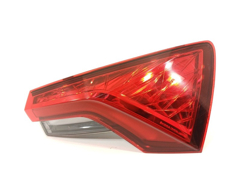 Recambio de piloto trasero derecho para skoda scala (nw1) 1.6 tdi referencia OEM IAM 657945208  