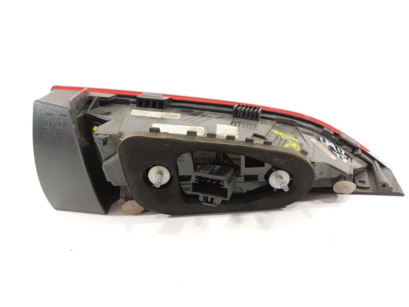 Recambio de piloto trasero derecho en porton para skoda scala (nw1) 1.6 tdi referencia OEM IAM 657945308A  