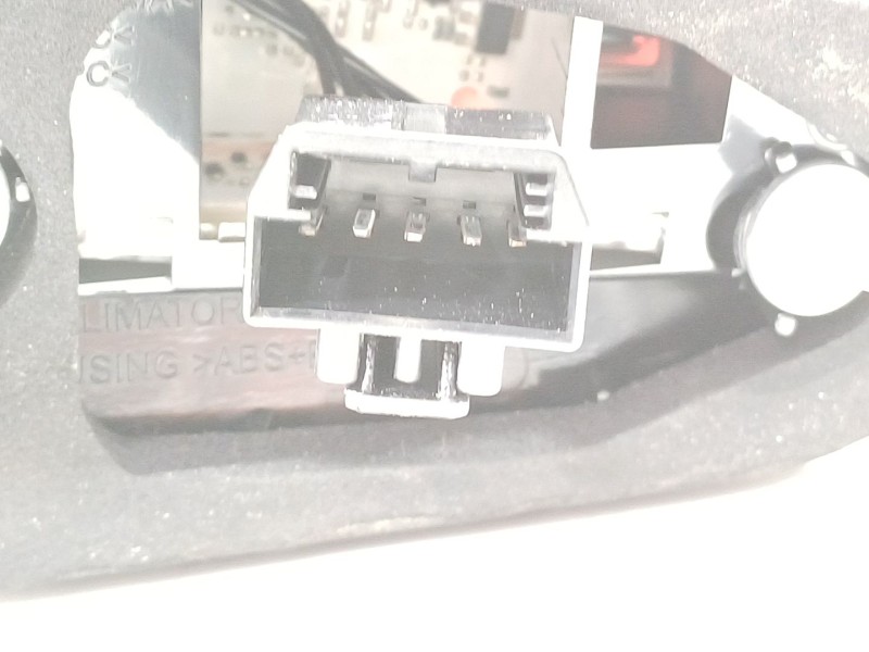 Recambio de piloto trasero derecho en porton para skoda scala (nw1) 1.6 tdi referencia OEM IAM 657945308A  