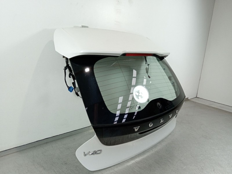 Recambio de porton trasero para volvo v40 cross country plus referencia OEM IAM   