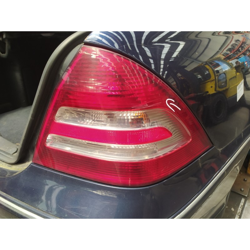 Recambio de piloto trasero derecho para mercedes-benz clase c (w203) berlina 270 cdi (203.016) referencia OEM IAM   