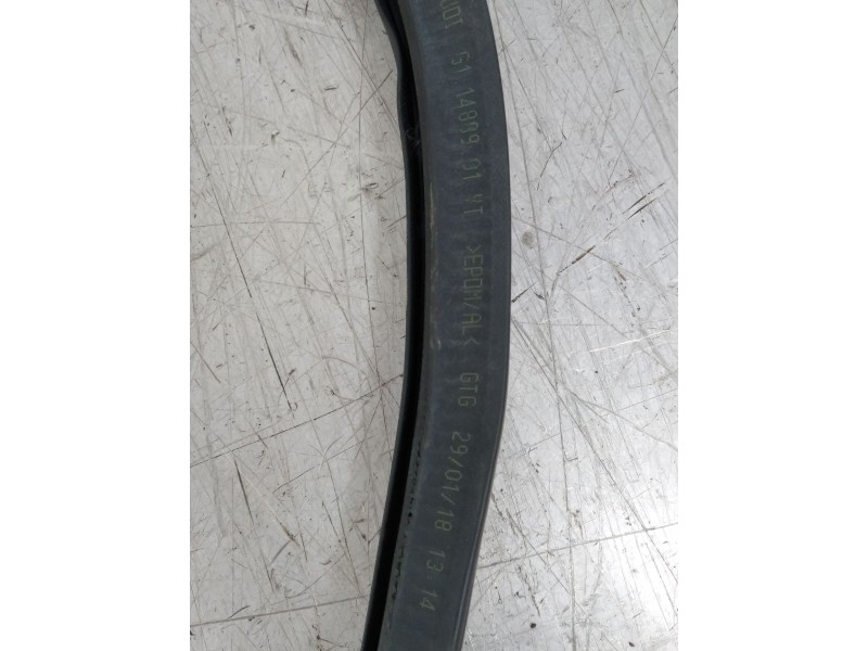 Recambio de gomas contorno puerta para audi a5 sportback (f5a) advanced quattro referencia OEM IAM 8W8831708  