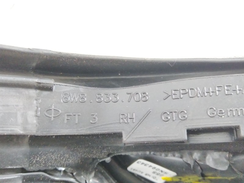 Recambio de gomas contorno puerta para audi a5 sportback (f5a) advanced quattro referencia OEM IAM 8W8833708  