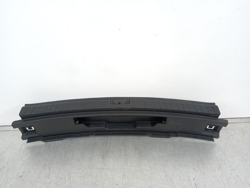 Recambio de moldura para skoda scala (nw1) 1.6 tdi referencia OEM IAM 657863459  