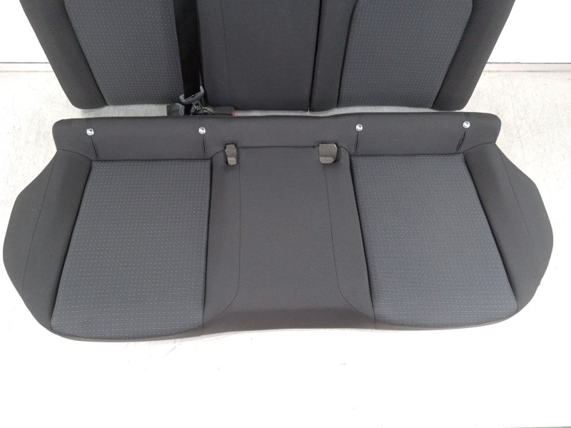 Recambio de asientos traseros para seat arona (kj7, kjp) 1.0 tsi referencia OEM IAM 6F9885375  