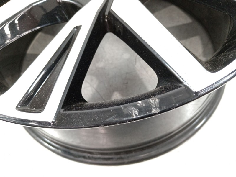 Recambio de llanta para seat arona fr referencia OEM IAM 6F9071498A  