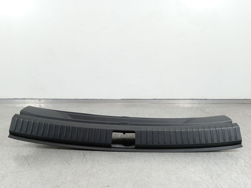 Recambio de moldura para seat arona (kj7, kjp) 1.0 tsi referencia OEM IAM 6F9863459A  