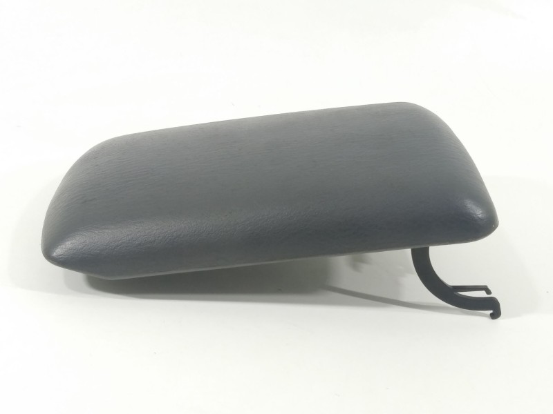 Recambio de apoyabrazos central para mitsubishi eclipse (d30) gs referencia OEM IAM    Recambio de apoyabrazos central para mitsubishi eclipse (d30) gs referencia OEM IAM