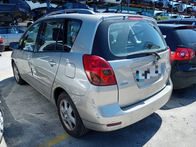 toyota corolla verso (_e12_) del año 2003