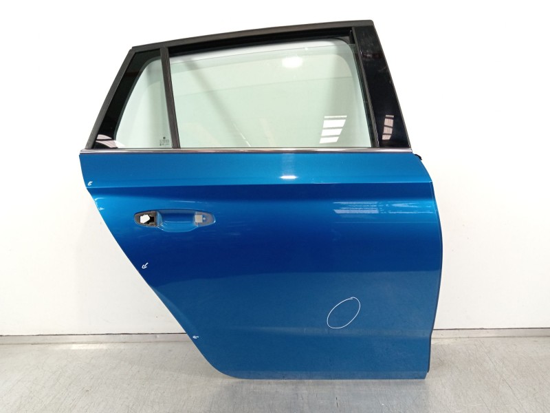 Recambio de puerta trasera derecha para skoda scala (nw1) 1.6 tdi referencia OEM IAM 657833312  