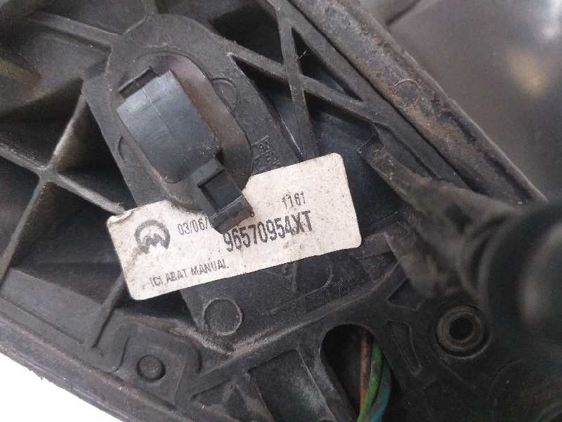 Recambio de retrovisor izquierdo para peugeot 206 berlina xs referencia OEM IAM    Recambio de retrovisor izquierdo para peugeot 206 berlina xs referencia OEM IAM