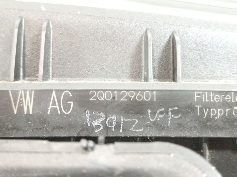 Recambio de caja filtro aire para skoda scala (nw1) 1.6 tdi referencia OEM IAM 2q0129601  