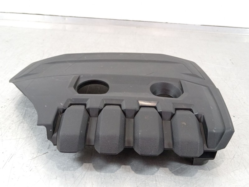 Recambio de tapa motor para cupra leon (kl1, ku1, kug) 1.5 etsi referencia OEM IAM 05E103925  