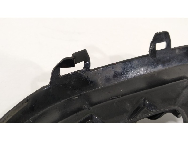 Recambio de rejilla paragolpes derecha para ford focus turn. st-line b&r referencia OEM IAM F1EJ15A298A1  