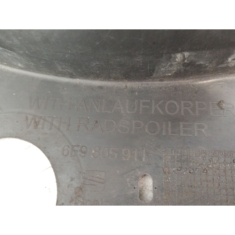 Recambio de paso de rueda delantero izquierdo para seat arona (kj7, kjp) 1.0 tsi referencia OEM IAM 6f9805911  