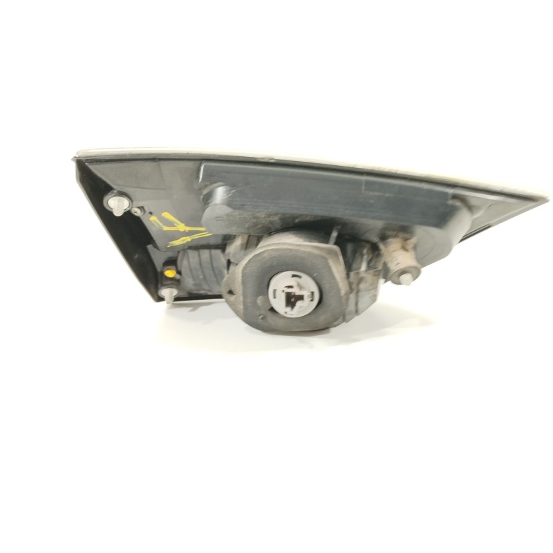 Recambio de piloto trasero derecho en porton para mitsubishi outlander (cw0) 2.0 di-d cat referencia OEM IAM 8331A006  